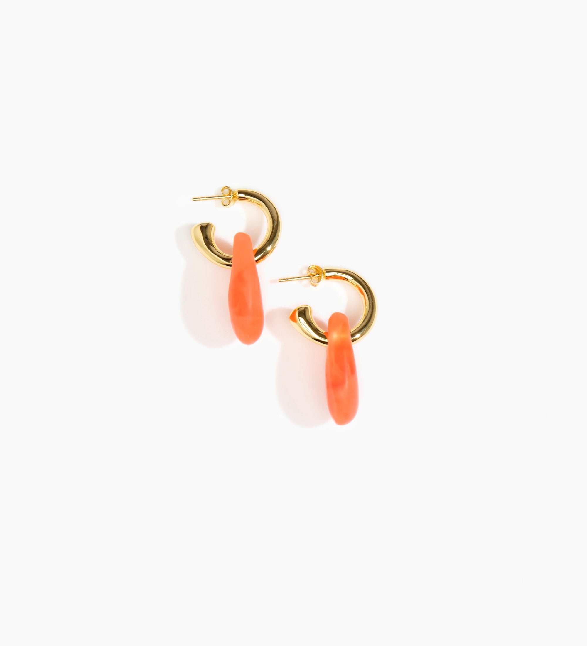 Dinosaur Designs Small Rock Hoop Earrings Earrings in Lychee color resin with Brass Hoop Material