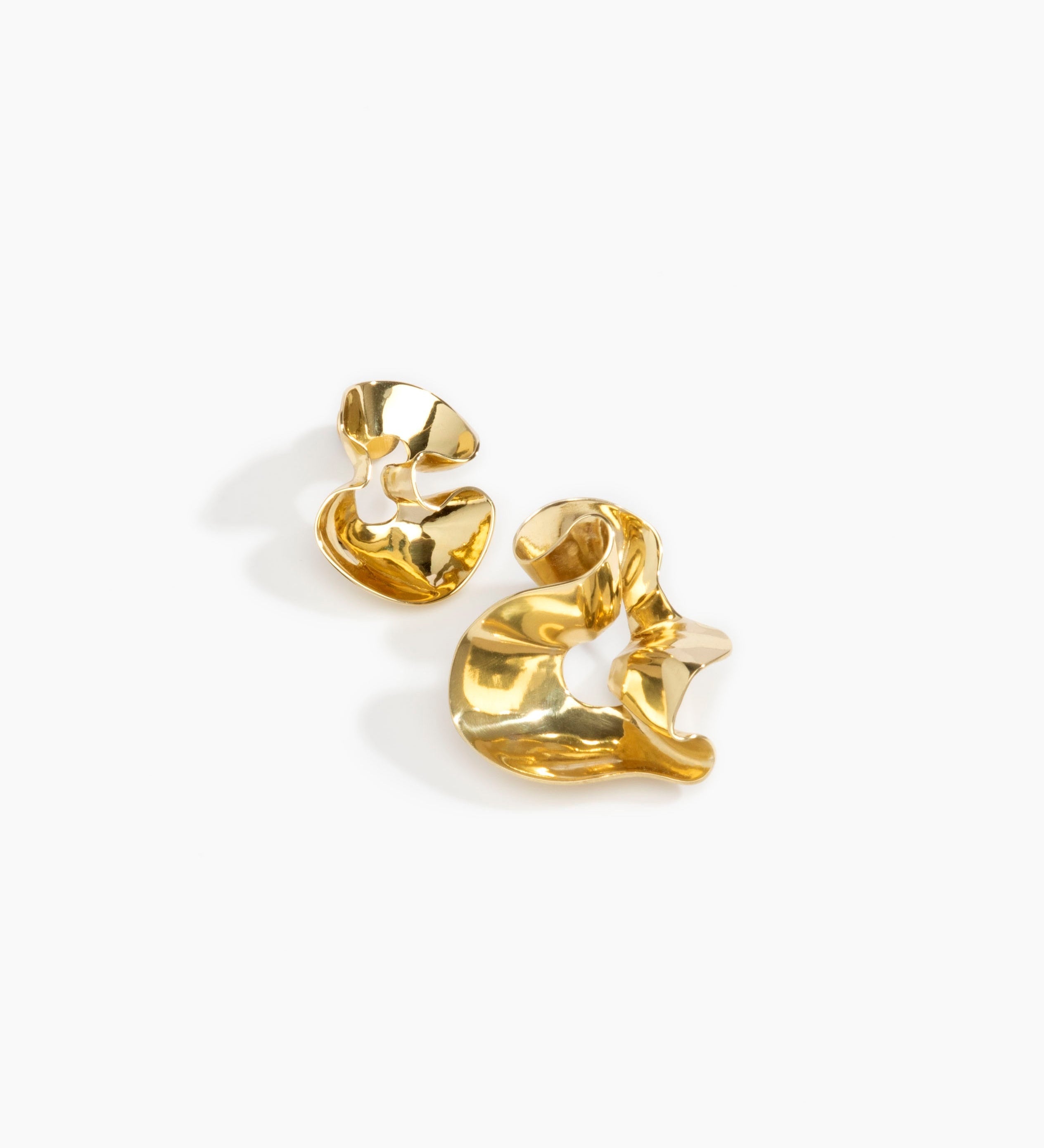 LO Collections Wave Earrings Earrings in Nano-Coated Brass Material 