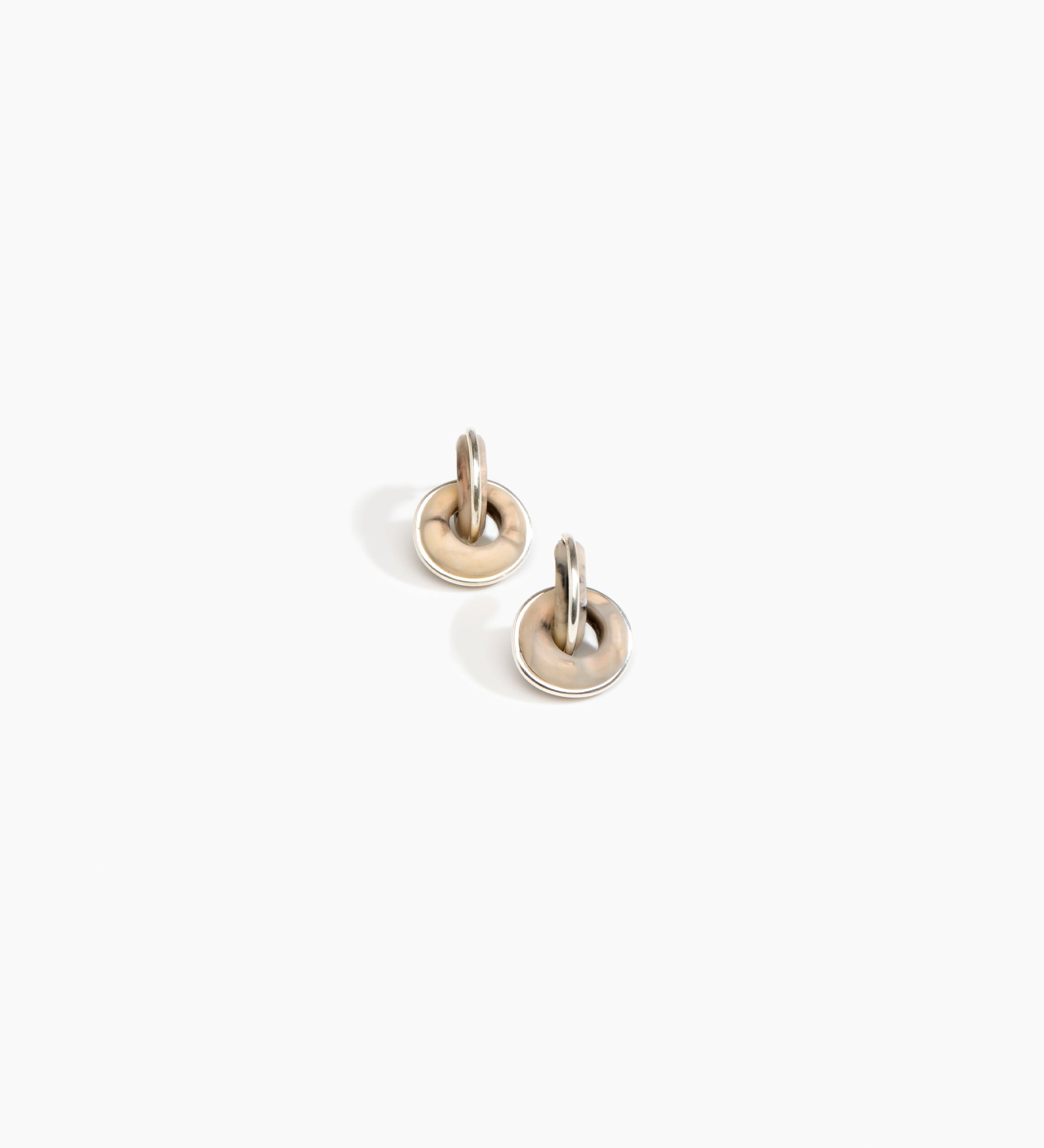 Dinosaur Designs Drift Link Earrings Earrings in Sandy Pearl color resin with Silver-Plated Brass Material