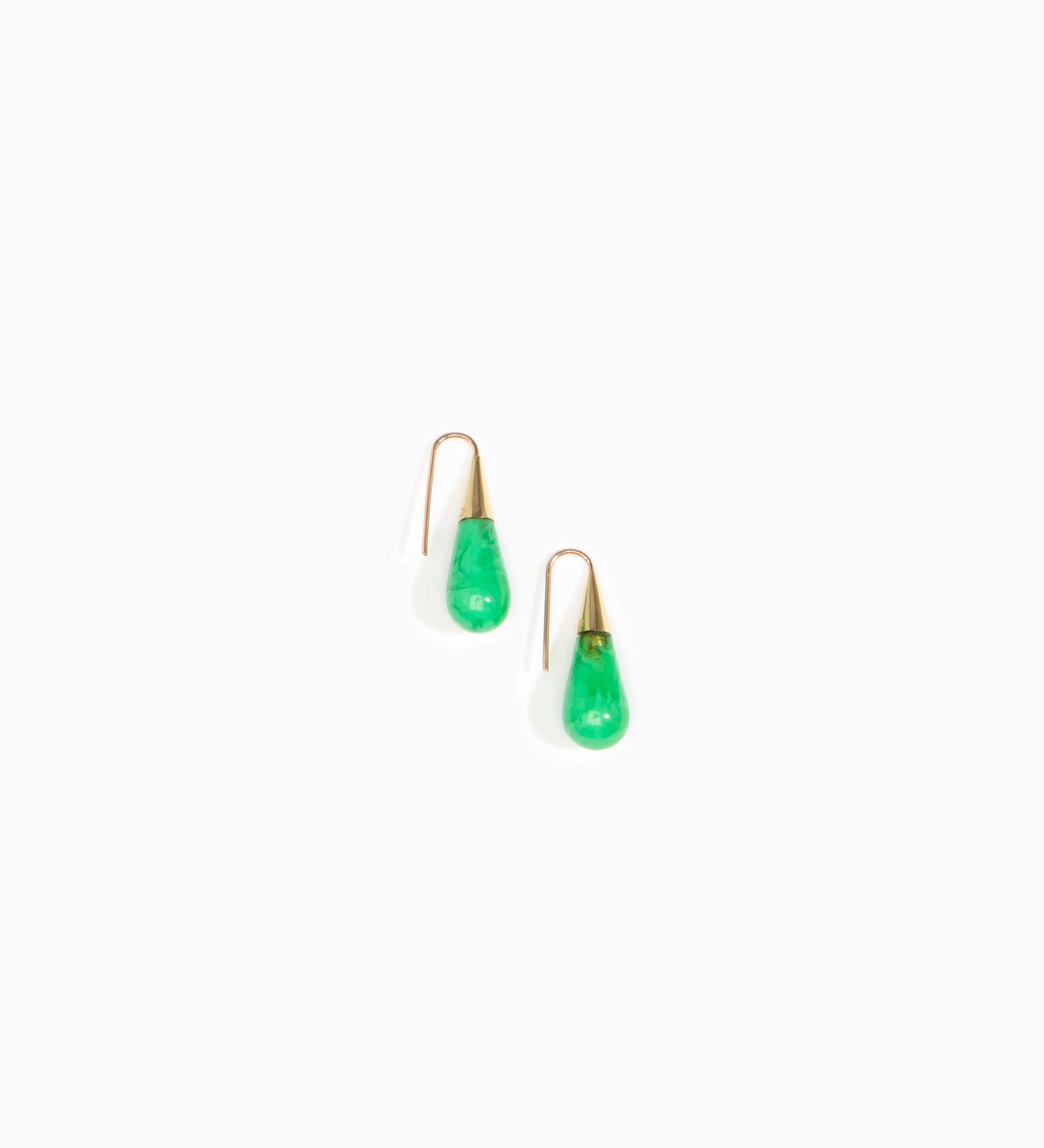 Dinosaur Designs Small Dew Drop Earrings Earrings in Leaf color resin 