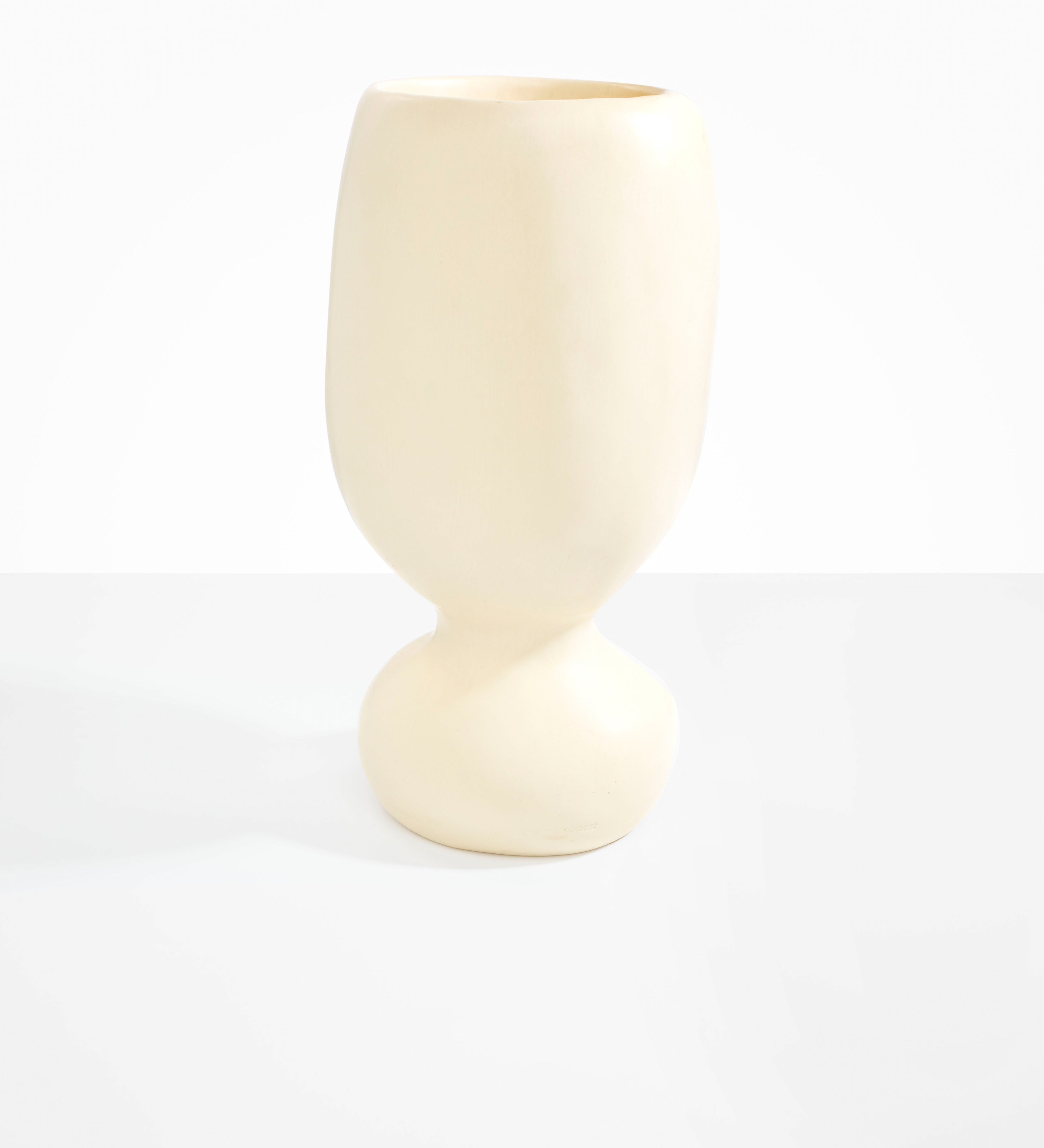 Dinosaur Designs Extra Large Rockpool Vase Vases in Cream color resin 