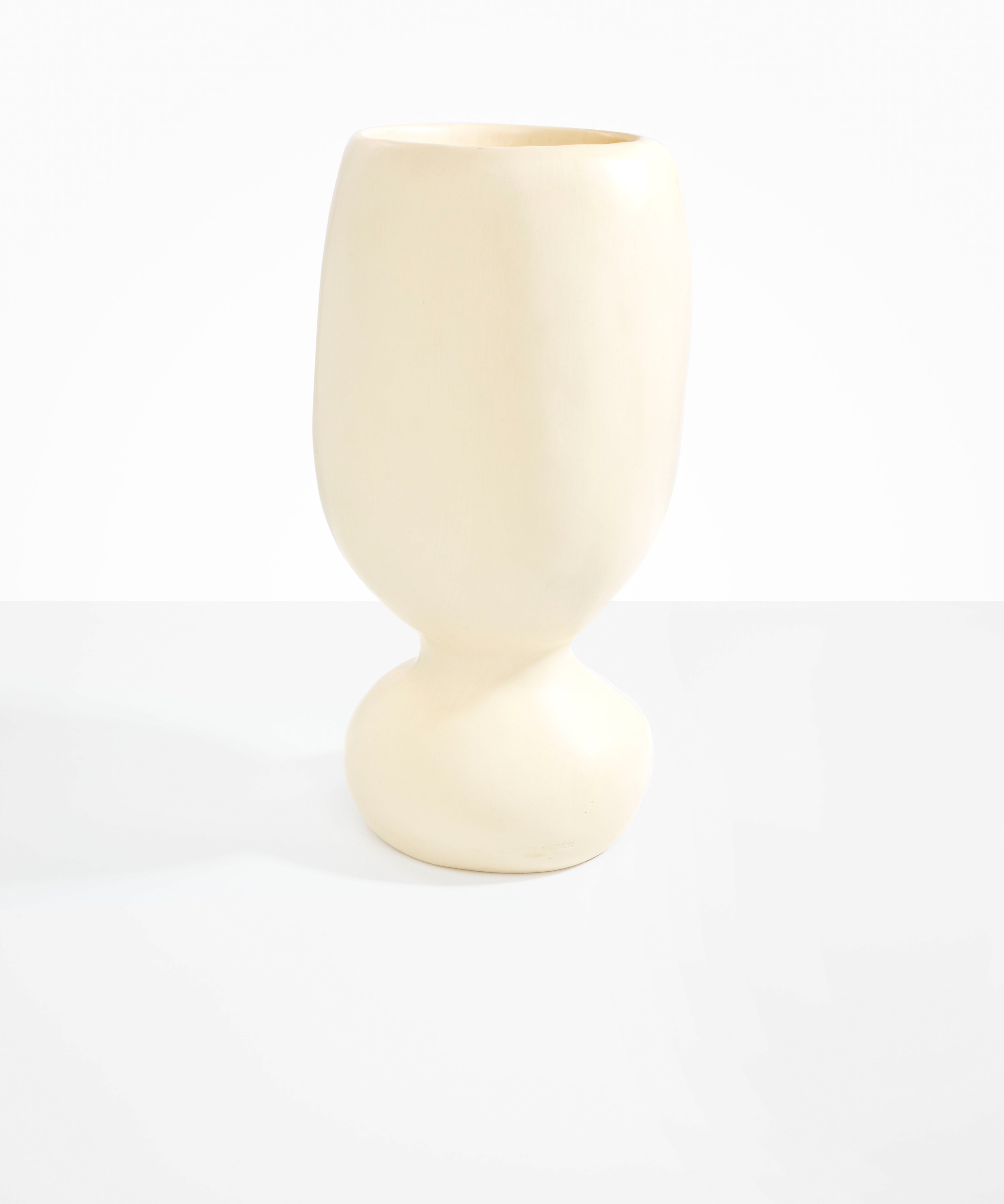 Dinosaur Designs Extra Large Rockpool Vase Vases in Cream color resin 