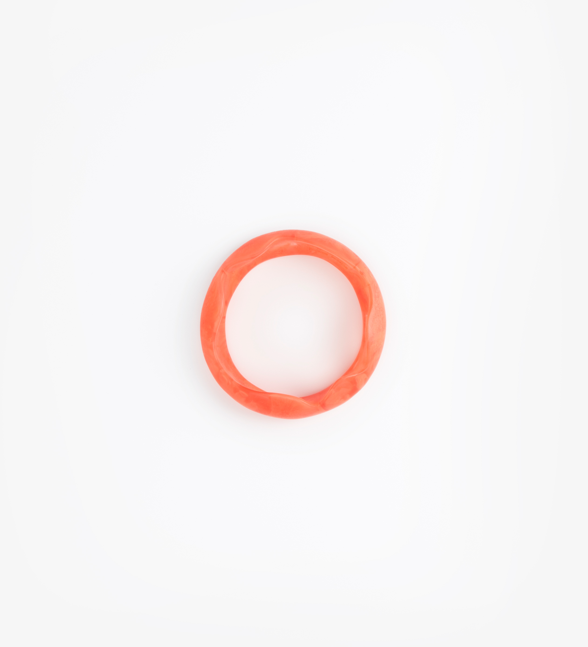 Dinosaur Designs Small Paradise Bangle Bracelets in Lychee color resin with Wide Fit